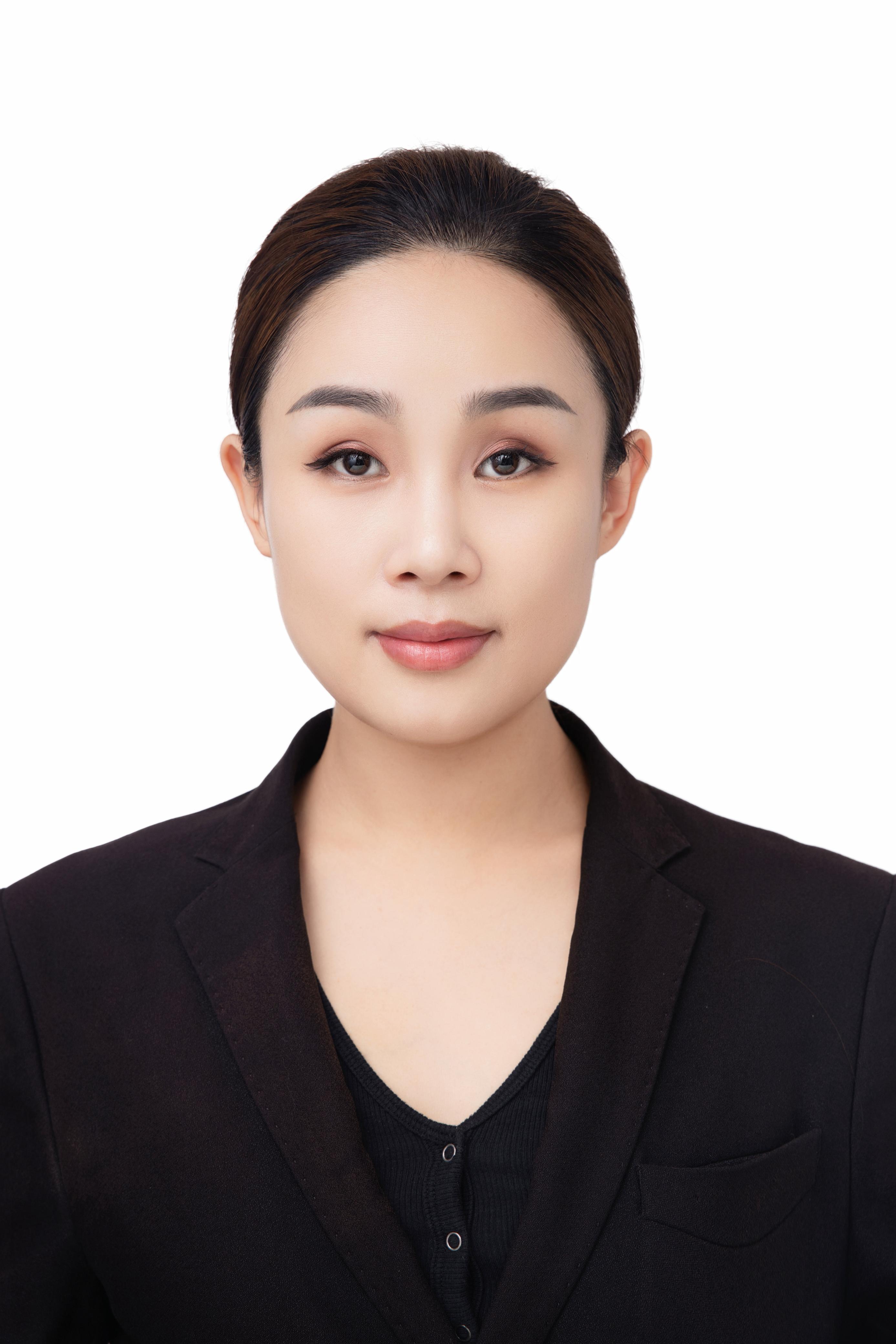 Yunyi Geng